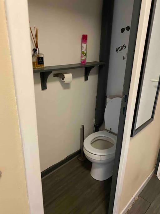 Chez Manu Meuble De Tourisme 2 Etoiles Pour 6 Personnes - 3 Chambres Villeparisis Exterior photo
